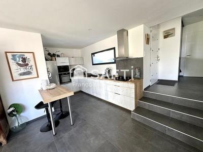 Maison - 121 m² - 6 pièces