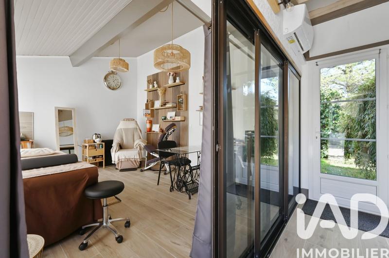 Maison - 210 m² - 5 pièces