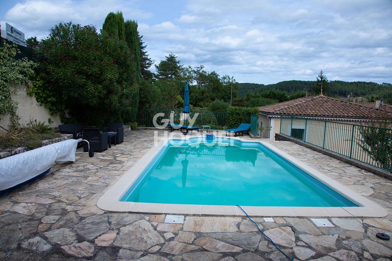 Maison - 157 m² - 7 pièces