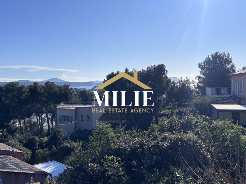 Maison - 82 m² - 3 pièces