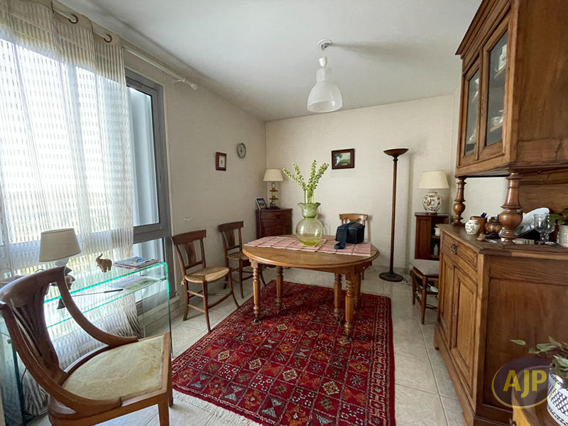 Appartement - 81 m² - 3 pièces