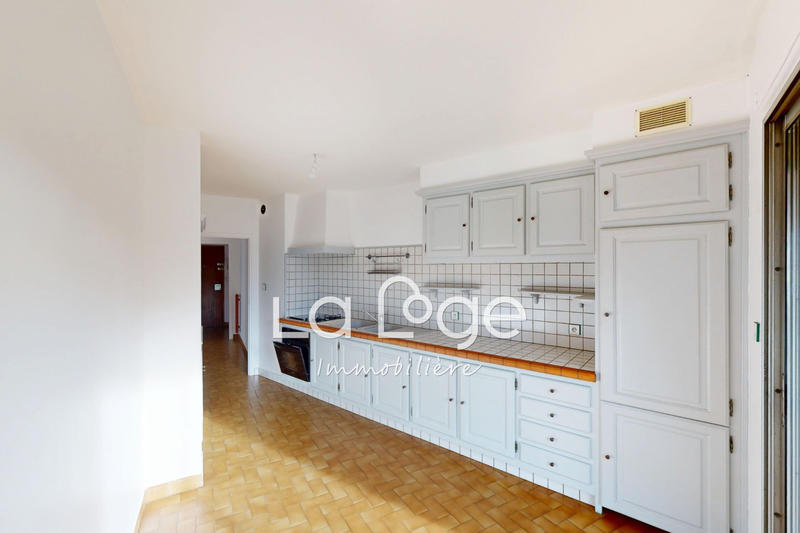 Appartement - 93 m² - 4 pièces