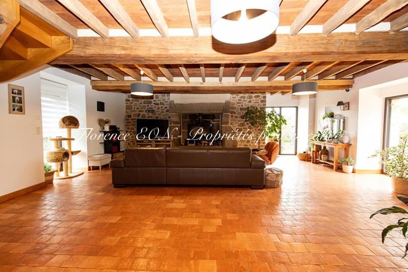 Maison - 218 m² - 5 pièces