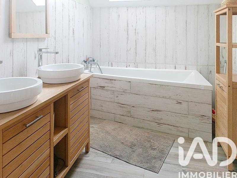 Maison - 103 m² - 4 pièces