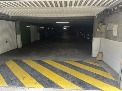 Parking / Garage - 18 m²