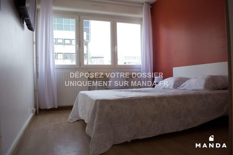 Chambre - 11 m² - 6 pièces