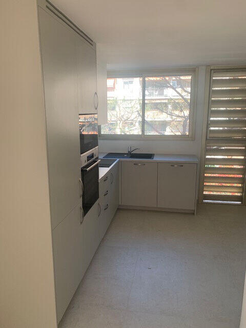 Appartement - 99 m² - 5 pièces