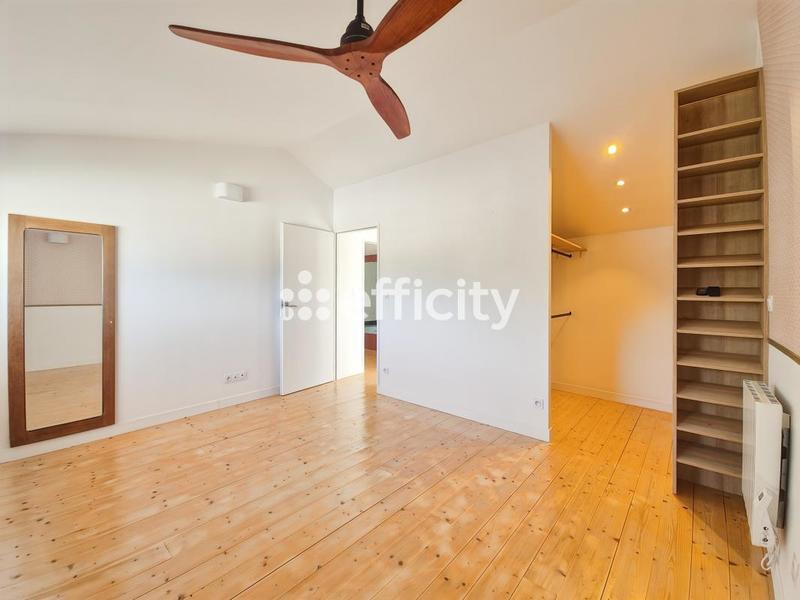 Maison - 194 m² - 5 pièces