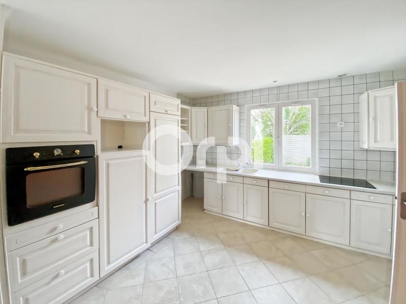 Maison - 176 m² - 8 pièces