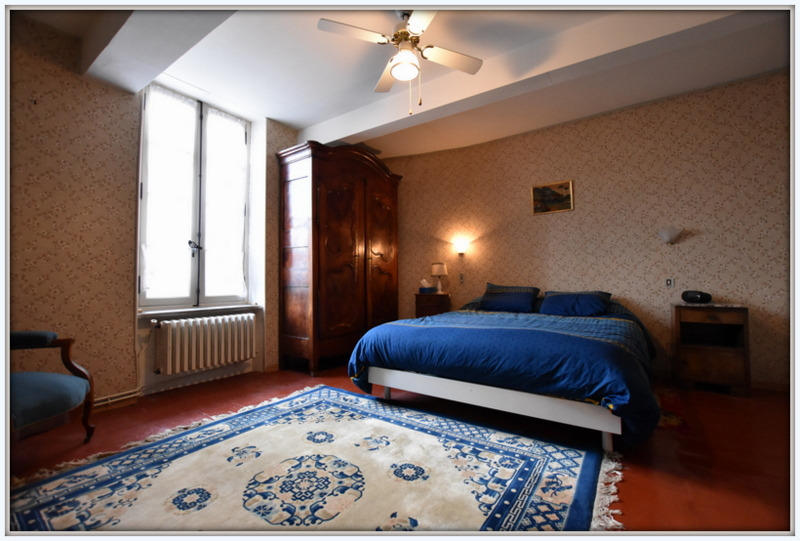 Maison - 209 m² - 8 pièces