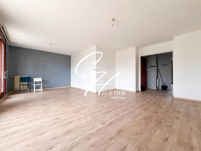 Appartement - 86 m² - 4 pièces