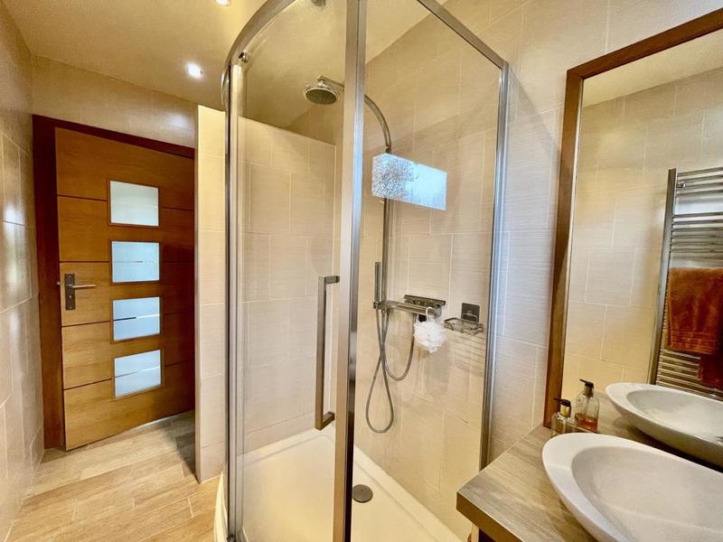 Maison - 200 m² - 7 pièces