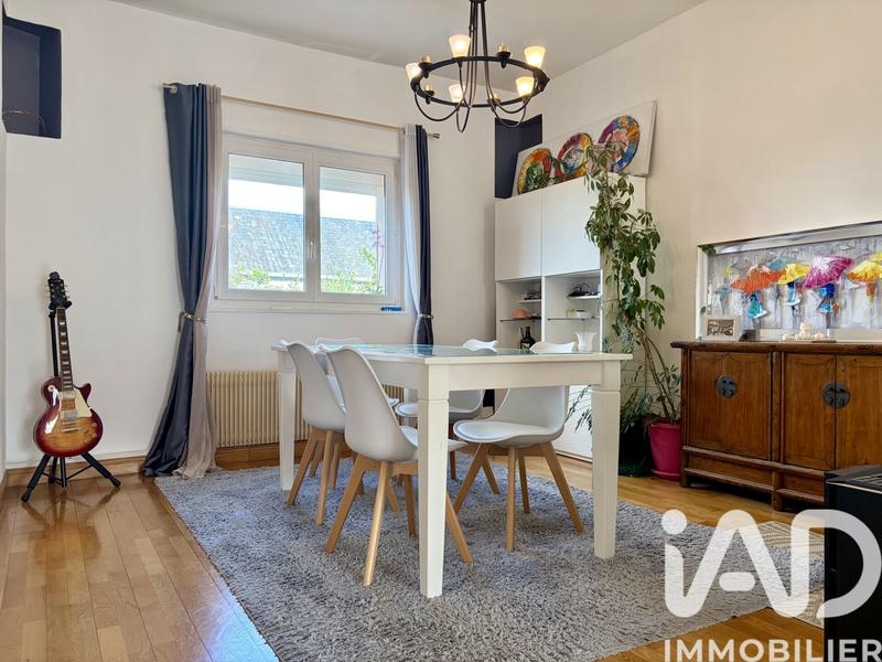 Maison - 311 m² - 9 pièces