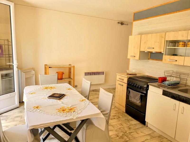 Maison - 470 m² - 18 pièces