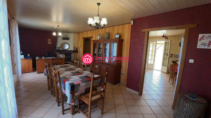 Maison - 165 m² - 11 pièces