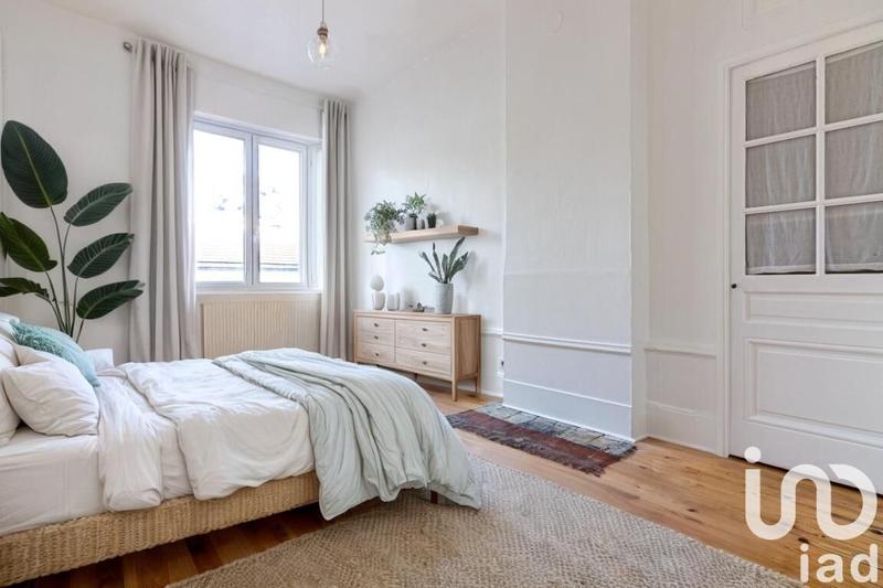 Appartement - 82 m² - 3 pièces