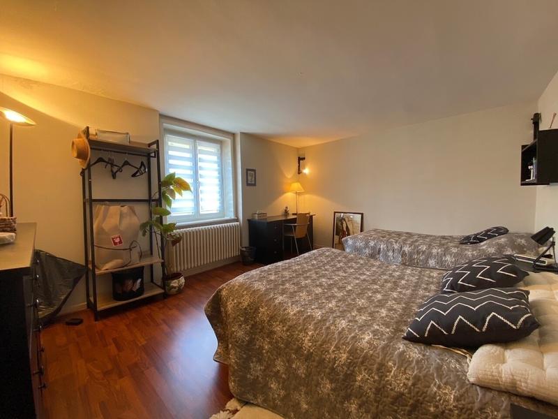 Maison - 219 m² - 9 pièces