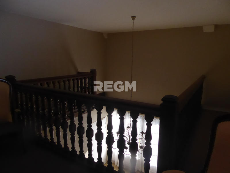 Propriété - 800 m² - 25 pièces