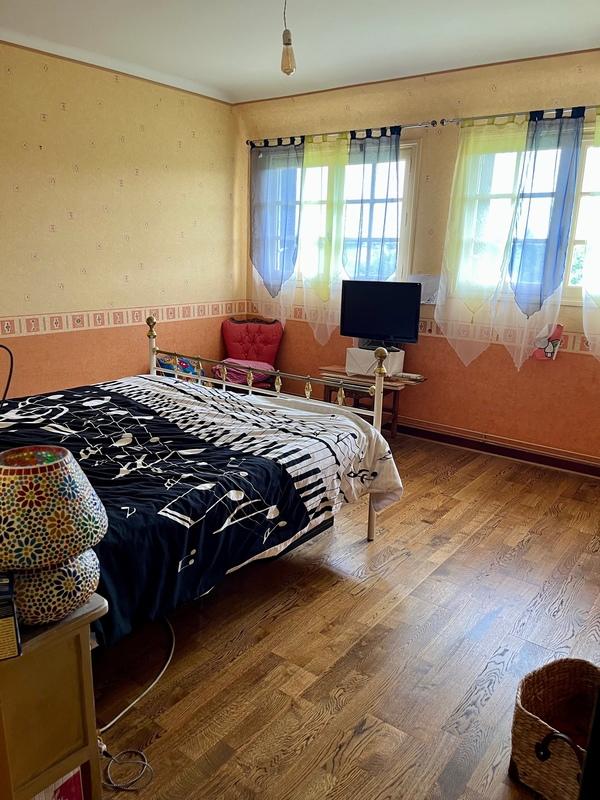 Maison - 166 m² - 8 pièces