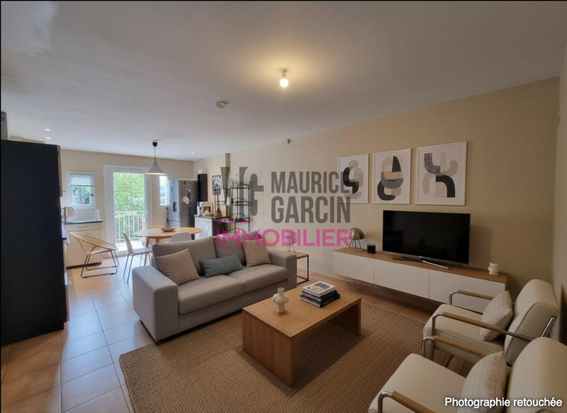 Maison - 210 m² - 8 pièces