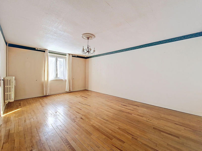 Maison - 226 m² - 10 pièces