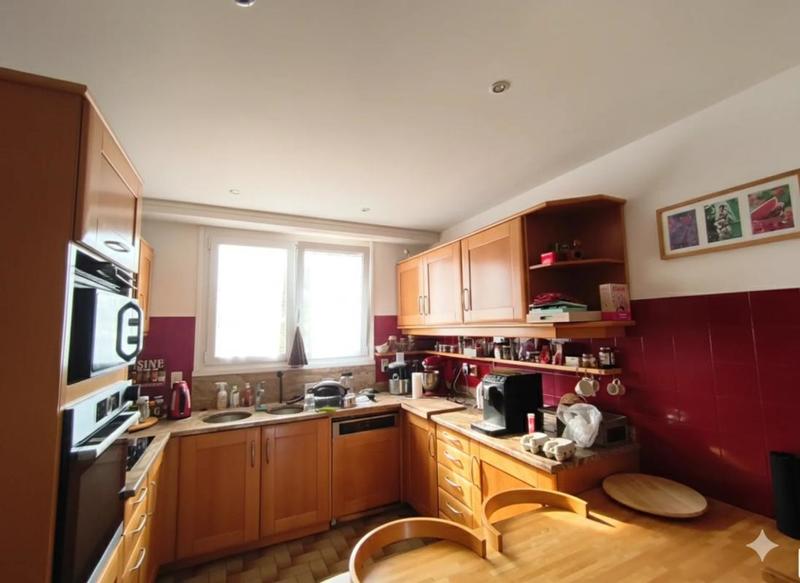 Propriété - 277 m² - 6 pièces