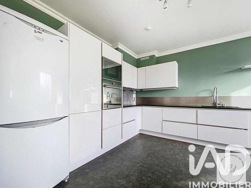 Maison - 260 m² - 8 pièces