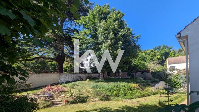 Maison - 175 m² - 7 pièces