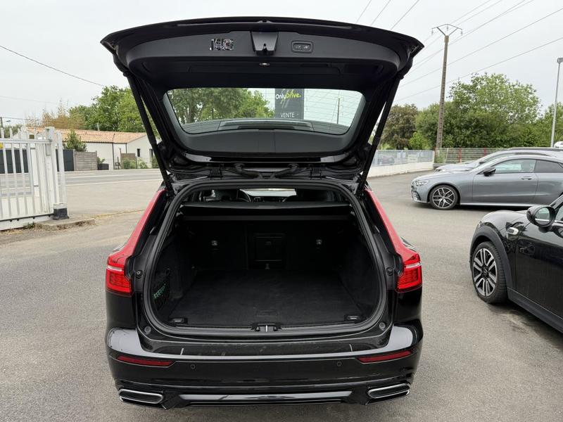 Volvo V60 2.0d 197 r-design bva8