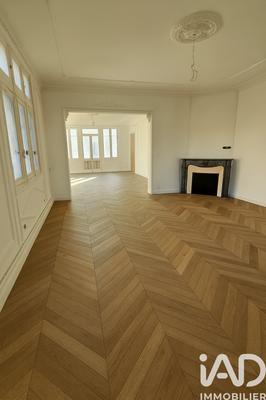 Maison - 378 m² - 13 pièces