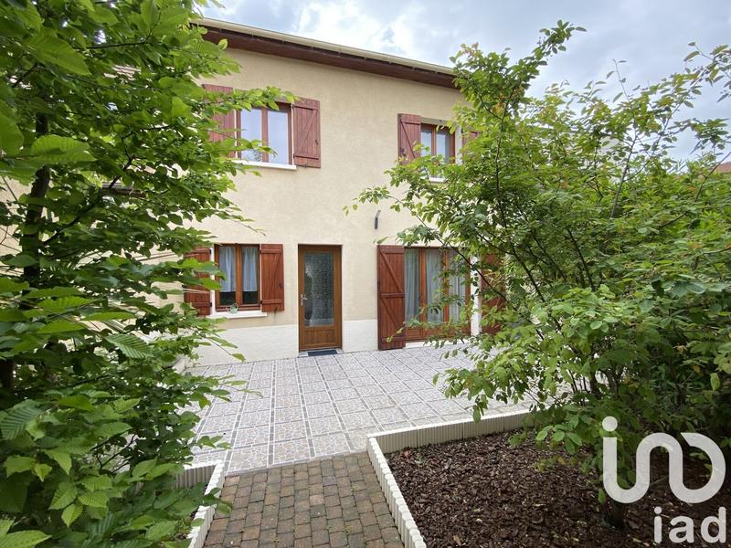 Maison - 200 m² - 7 pièces