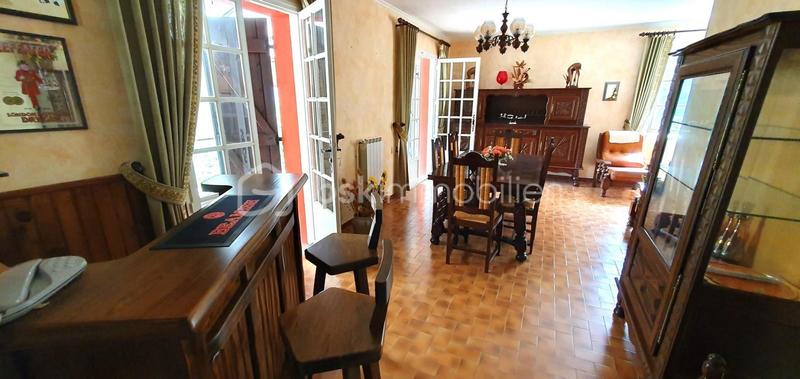 Villa - 179 m² - 6 pièces