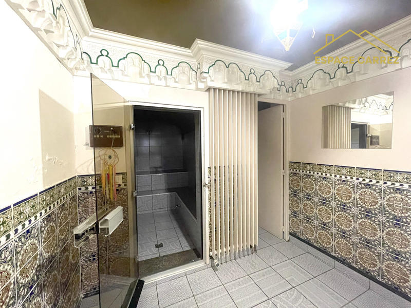 Maison - 200 m² - 5 pièces