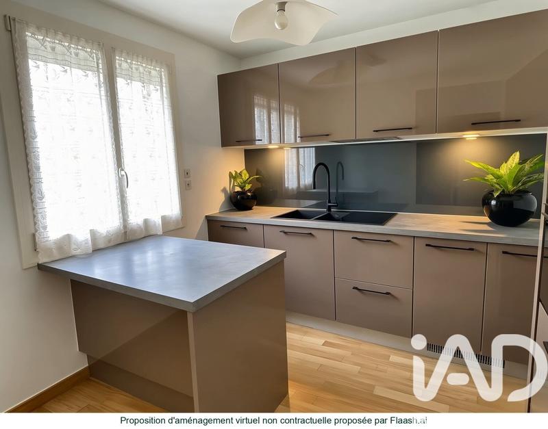 Maison - 95 m² - 5 pièces