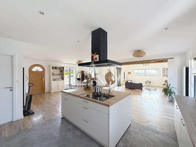 Maison - 155 m² - 6 pièces