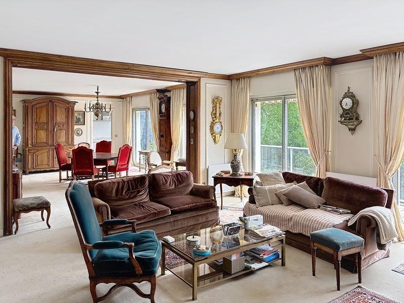 Appartement - 200 m² - 6 pièces