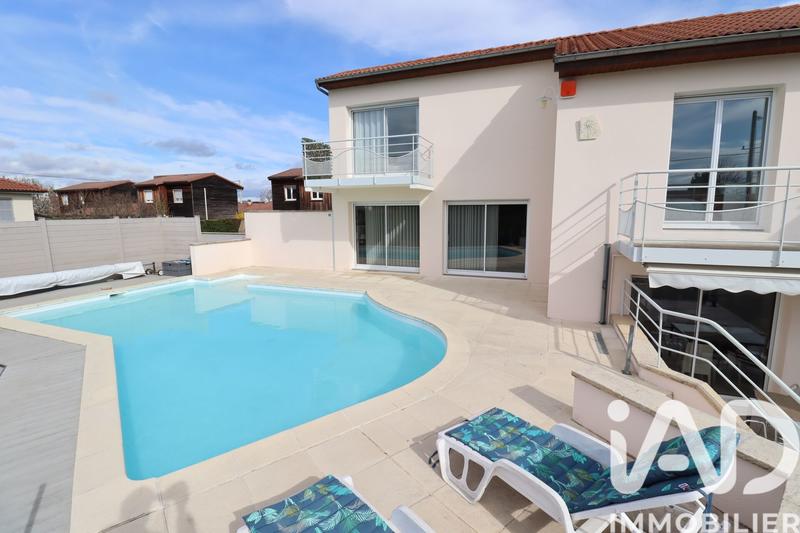 Maison - 145 m² - 6 pièces