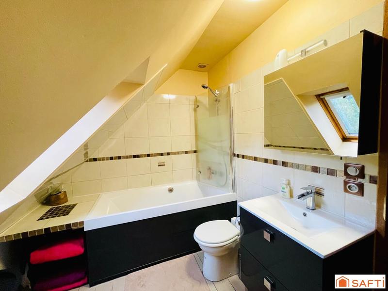 Maison - 106 m² - 7 pièces