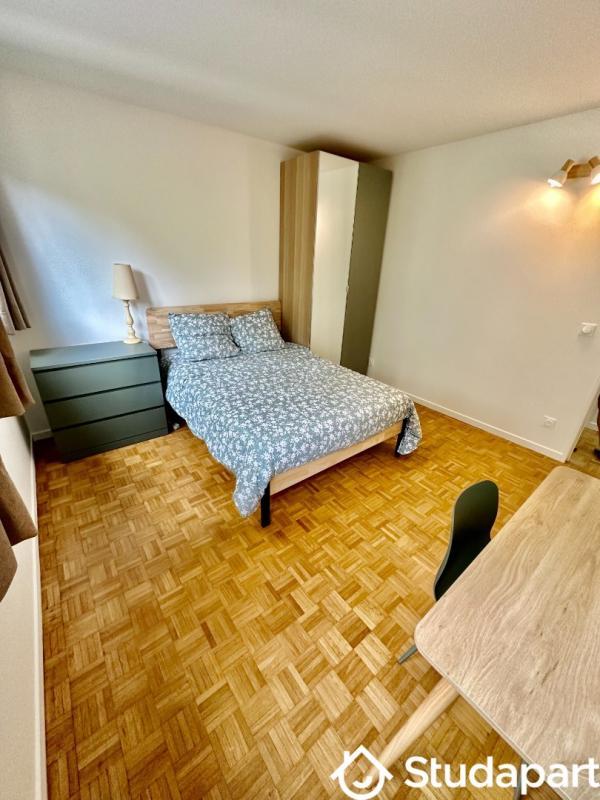 Chambre - 9 m² - 1 pièce