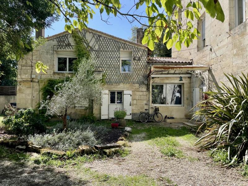 Maison de maîtres - 270 m² - 10 pièces