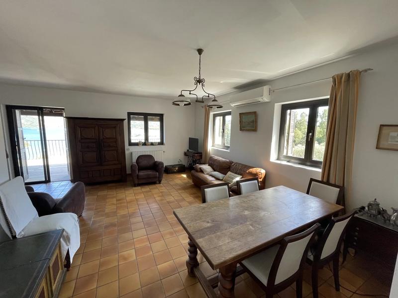 Villa - 283 m² - 6 pièces