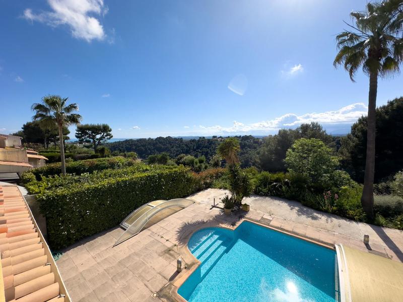 Villa - 195 m² - 6 pièces