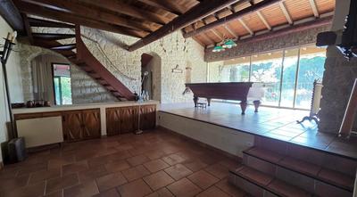 Maison - 218 m² - 7 pièces