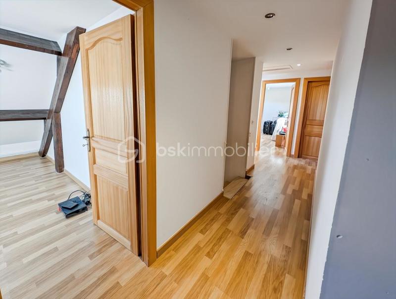 Maison - 147 m² - 8 pièces