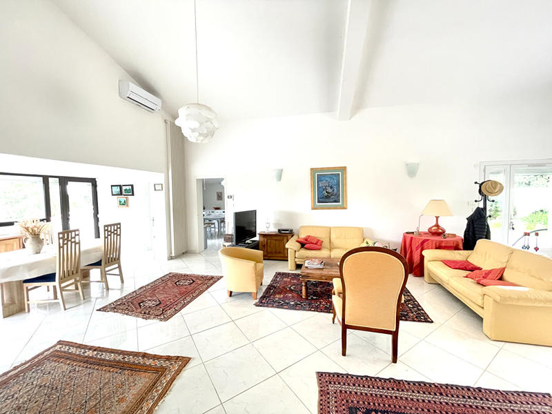 Maison - 183 m² - 5 pièces