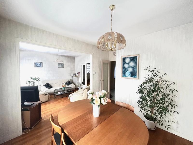 Maison - 89 m² - 5 pièces