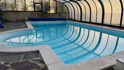 Propriété - 245 m² - 6 pièces