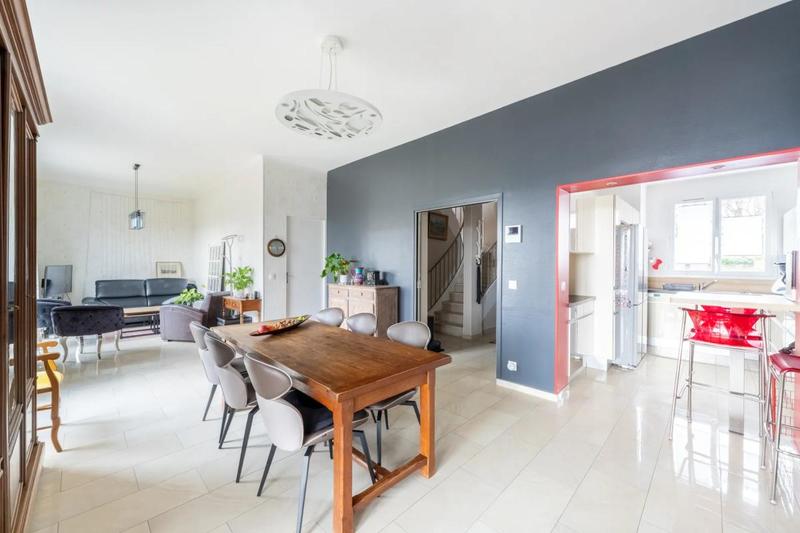 Maison - 174 m² - 7 pièces
