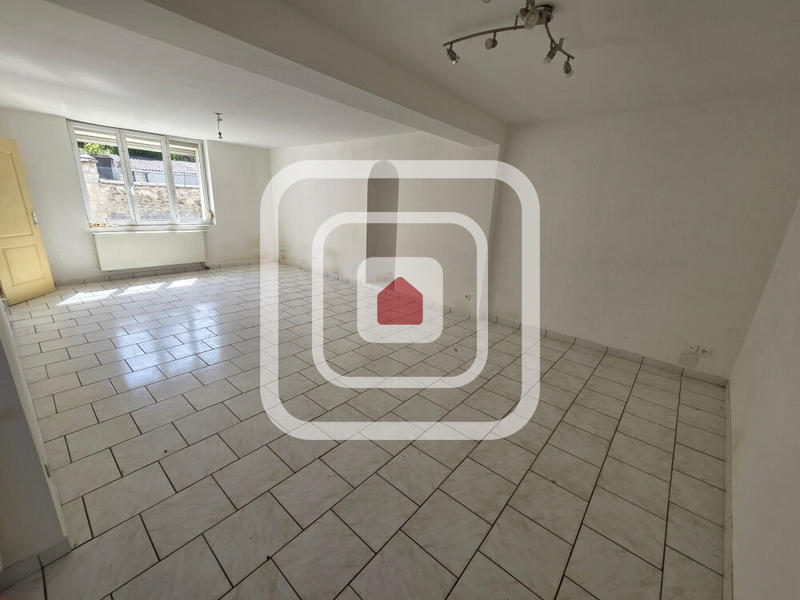 Maison - 175 m² - 9 pièces