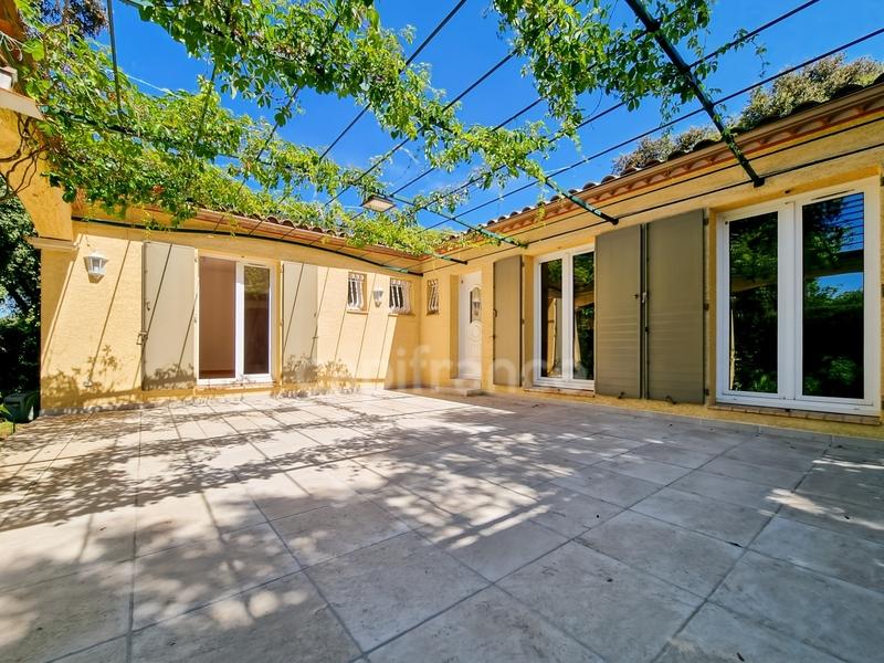 Maison - 156 m² - 7 pièces